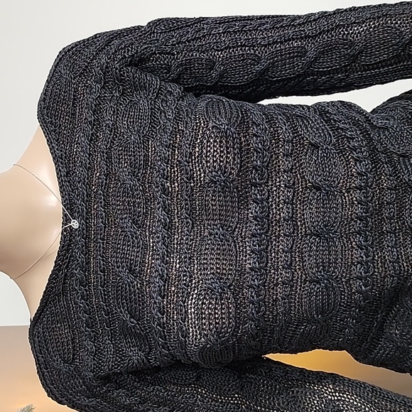 NEW ALICE + OLIVIA Sweater - Picture 2 of 15